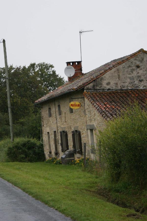 Chez Gondat Chambre D'Hotes Saint-Martial-sur-Isop Exteriör bild