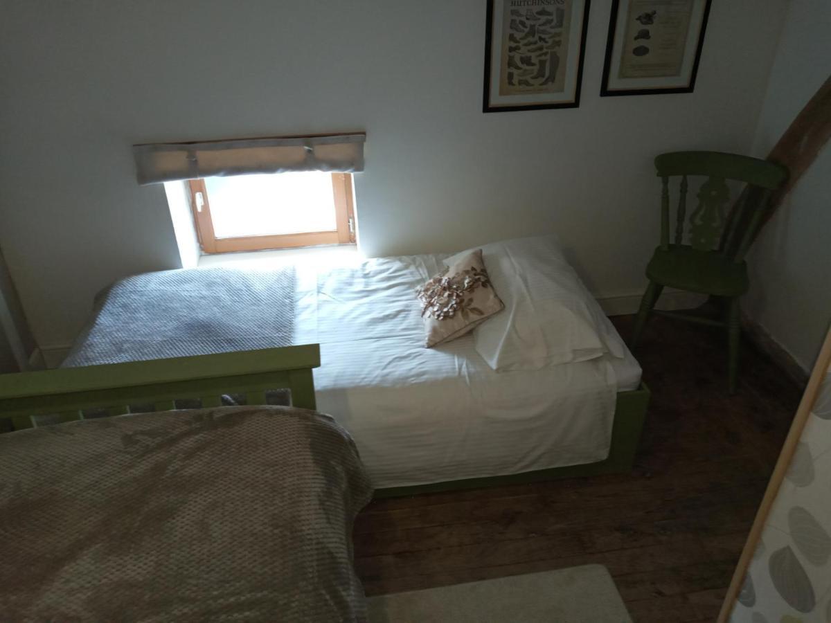 Chez Gondat Chambre D'Hotes Saint-Martial-sur-Isop Exteriör bild