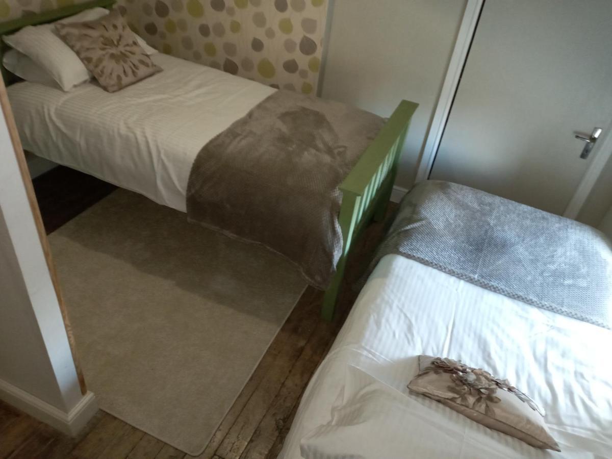 Chez Gondat Chambre D'Hotes Saint-Martial-sur-Isop Exteriör bild