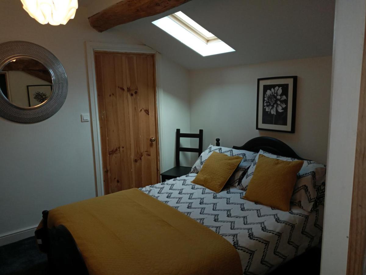 Chez Gondat Chambre D'Hotes Saint-Martial-sur-Isop Exteriör bild