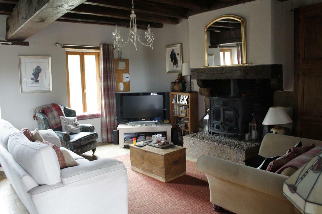 Chez Gondat Chambre D'Hotes Saint-Martial-sur-Isop Exteriör bild